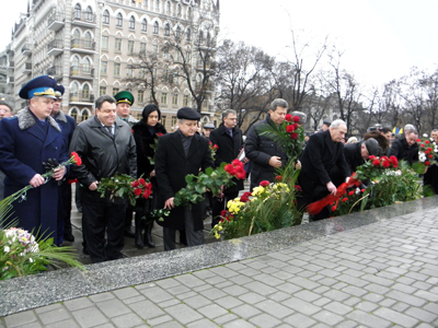 Новый Регион: В Одессе националисты и Дарт Вейдер отметили День соборности Украины (ФОТО)