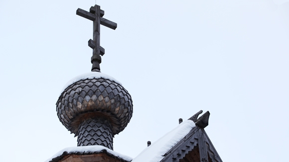 РПЦ хочет забрать храмы у армии