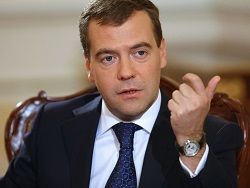 Новость на Newsland: Медведев: РФ снимет торговые барьеры с Беларусью и Казахстаном